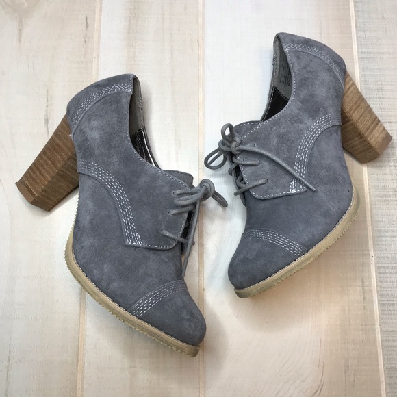 Hush Puppies Shoes - Hush Puppies Suede Comfort Heels Pumps Gray 6M